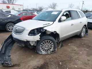 2011 Buick Enclave CXL-1 with VIN 5GAKVBED6BJ262444, listed as a IAAI auction lot 41725335 with 211,522 mi miles. Bid and sale history available at carsss.com. Image 2.