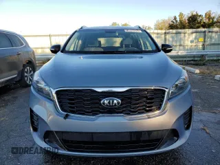2019 Kia Sorento LX z VIN 5XYPG4A57KG599259, wystawiony jako Copart lot #83799344 z przebiegiem 86 092 mil mil oraz Czysty tytuł • Clean title. Historia ofert i sprzedaży dostępna na DreamBid. Obrazek 5.