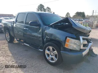 2007 Chevrolet Silverado 1500 LT w/1LT with VIN 2GCEC13C371619392, listed as a IAAI auction lot 41774504 with 269,105 mi miles. Bid and sale history available at carsss.com. Image 1.