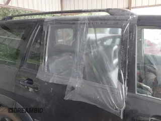 2002 Suzuki XL7 Standard z VIN JS3TX92V924127719, wystawiony jako IAAI lot #42575009 z przebiegiem 298 096 mil mil oraz . Historia ofert i sprzedaży dostępna na DreamBid. Obrazek 12.
