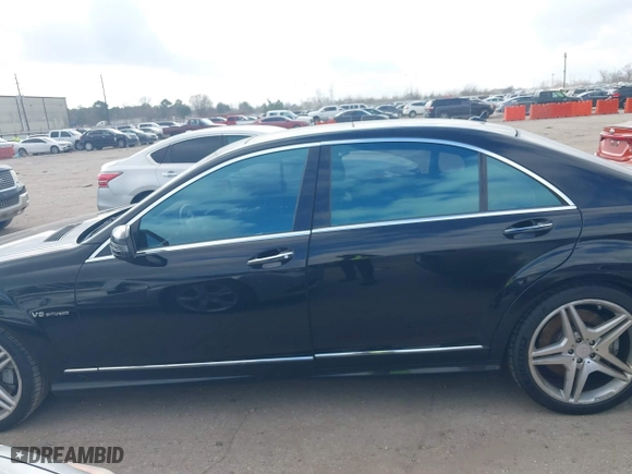 2013 Mercedes-Benz S-Class S 63 AMG with VIN WDDNG7EB1DA504597, listed as a IAAI auction lot 41505669 with 123,429 mi miles. Bid and sale history available at carsss.com. Image 14.