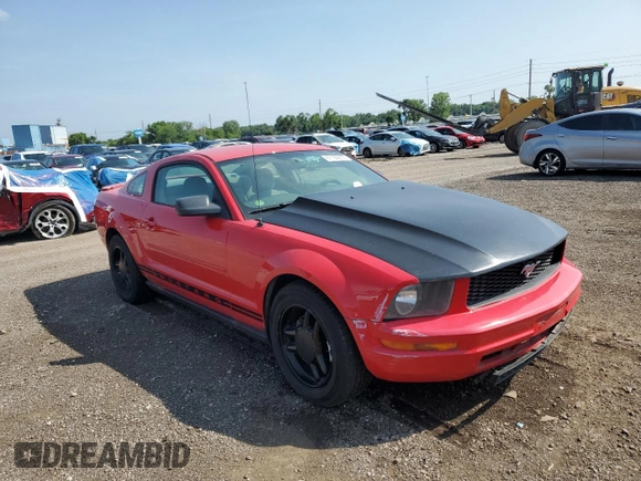 2007 Ford Mustang Deluxe with VIN 1ZVFT80N075211687, listed as a Copart auction lot 61100835 with 168,190 mi miles and Clean title. Bid and sale history available at DreamBid. Image 4.
