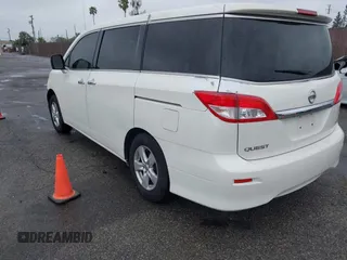 2013 Nissan Quest SV z VIN JN8AE2KP6D9068353, wystawiony jako IAAI lot #41925028 z przebiegiem 157 088 mil mil oraz . Historia ofert i sprzedaży dostępna na DreamBid. Obrazek 3.