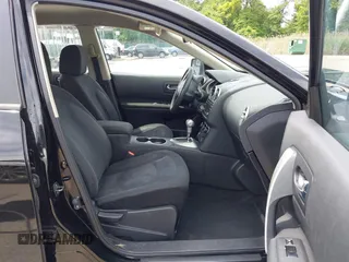 2015 Nissan Rogue S z VIN JN8AS5MT9FW650455, wystawiony jako IAAI lot #42318544 z przebiegiem 140 954 mil mil oraz . Historia ofert i sprzedaży dostępna na DreamBid. Obrazek 5.