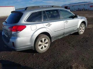 2012 Subaru Outback 2.5i Prem with VIN 4S4BRBGC5C3237754, listed as a IAAI auction lot 41712603 with 224,248 mi miles. Bid and sale history available at carsss.com. Image 4.