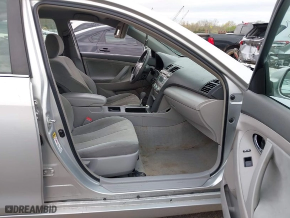 2008 Toyota Camry LE with VIN 4T1BE46K78U220083, listed as a IAAI auction lot 41898364 with 221,389 mi miles. Bid and sale history available at carsss.com. Image 5.