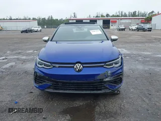 2024 Volkswagen Golf z VIN WVWFB7CD0RW141589, wystawiony jako IAAI lot #41407136 z przebiegiem 3 532 mil mil oraz . Historia ofert i sprzedaży dostępna na DreamBid. Obrazek 12.