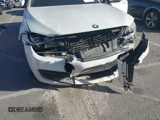 2015 BMW 7 Series 750i с VIN WBAYA8C58FD825806, выставлен на аукционе IAAI как лот 41221472 с пробегом 131 730 миль миль и . История ставок и продаж доступна на DreamBid. Изображение 6.