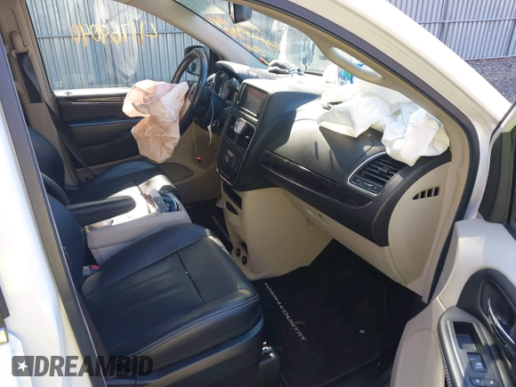 2015 Chrysler Town & Country Touring with VIN 2C4RC1BG4FR755536, listed as a IAAI auction lot 41769040 with 118,393 mi miles and . Bid and sale history available at DreamBid. Image 5.