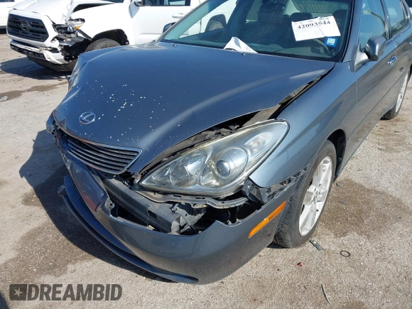 2005 Lexus ES 330 with VIN JTHBA30G155069616, listed as a IAAI auction lot 42093544 with 291,157 mi miles. Bid and sale history available at carsss.com. Image 6.