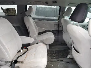 2017 Toyota Sienna LE with VIN 5TDJZ3DC8HS148910, listed as a Copart auction lot 47070465 with 87,024 mi miles and Salvage Title. Bid and sale history available at carsss.com. Image 11.
