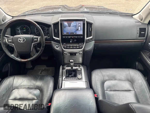 2017 Toyota Land Cruiser z VIN JTMCY7AJ5H4049172, wystawiony jako IAAI lot #41925730 z przebiegiem 204 444 mil mil oraz . Historia ofert i sprzedaży dostępna na DreamBid. Obrazek 6.