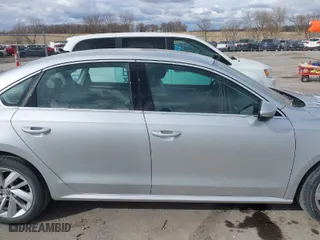2018 Volkswagen Passat 2.0T SE with VIN 1VWBA7A31JC004790, listed as a IAAI auction lot 41863578 with 60,612 mi miles. Bid and sale history available at carsss.com. Image 13.