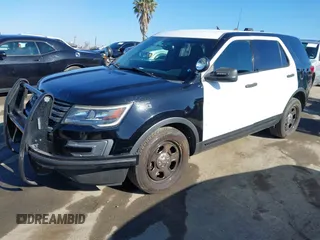 2017 Ford Police Interceptor Utility с VIN 1FM5K8ARXHGC34771, выставлен на аукционе IAAI как лот 42629582 с пробегом Не указан миль и . История ставок и продаж доступна на DreamBid. Изображение 2.