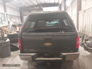 2010 Chevrolet Silverado 1500 LT with VIN 1GCSKSE34AZ261209, listed as a IAAI auction lot 41618235 with 188,408 mi miles. Bid and sale history available at carsss.com. Image 16.