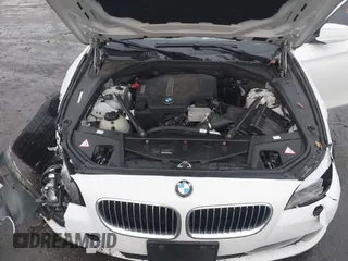 2013 BMW 5 Series 528i xDrive with VIN WBAXH5C59DD108639, listed as a IAAI auction lot 40865516 with 1 mi miles. Bid and sale history available at carsss.com. Image 10.