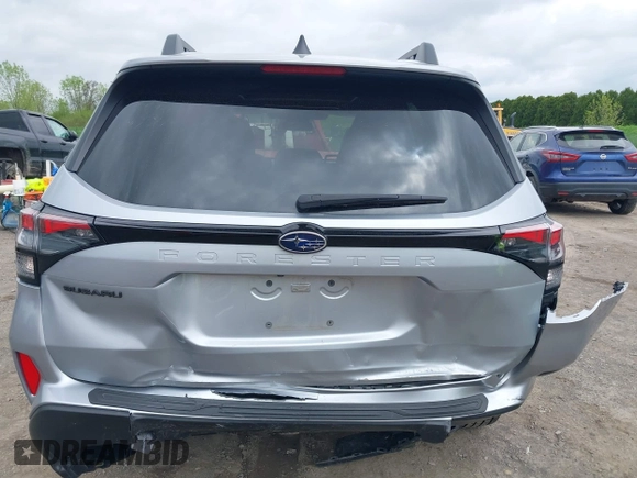 2025 Subaru Forester Premium z VIN JF2SLDDC1SH441525, wystawiony jako IAAI lot #42276340 z przebiegiem 6 389 mil mil oraz . Historia ofert i sprzedaży dostępna na DreamBid. Obrazek 17.