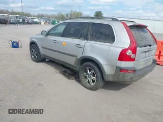 2004 Volvo XC90 with VIN YV1CZ59H641080004, listed as a IAAI auction lot 41917954 with 201,703 mi miles. Bid and sale history available at carsss.com. Image 3.