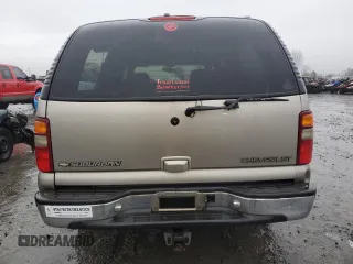 2000 Chevrolet Suburban LS with VIN 3GNFK16TXYG205867, listed as a Copart auction lot 87032424 with 307,632 mi miles and Salvage title. Bid and sale history available at DreamBid. Image 6.
