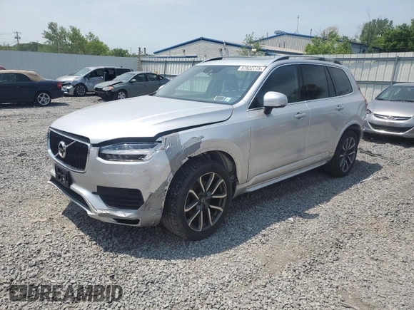 2016 Volvo XC90 T6 Momentum z VIN YV4A22PK3G1067694, wystawiony jako Copart lot #57822775 z przebiegiem 122 053 mil mil oraz Szkoda całkowita • Salvage title. Historia ofert i sprzedaży dostępna na DreamBid. Obrazek 1.
