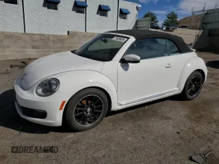 2013 Volkswagen Beetle 2.5L w/Sound/Nav z VIN 3VW5P7AT6DM829318, wystawiony jako Copart lot #77629834 z przebiegiem Nie podano mil oraz Szkoda całkowita • Salvage title. Historia ofert i sprzedaży dostępna na DreamBid. Obrazek 1.