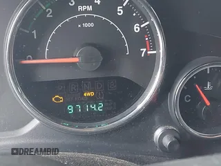 2012 Jeep Wrangler Sport z VIN 1C4AJWAG2CL286680, wystawiony jako IAAI lot #42434411 z przebiegiem 97 142 mil mil oraz . Historia ofert i sprzedaży dostępna na DreamBid. Obrazek 15.
