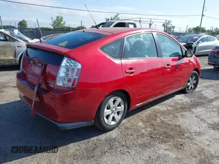 2007 Toyota Prius z VIN JTDKB20U977661576, wystawiony jako IAAI lot #42163755 z przebiegiem 142 012 mil mil oraz . Historia ofert i sprzedaży dostępna na DreamBid. Obrazek 4.