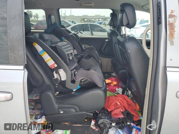 2015 Chrysler Town & Country Touring with VIN 2C4RC1BG1FR545105, listed as a Copart auction lot 53887525 with 211,691 mi miles and Salvage Title. Bid and sale history available at carsss.com. Image 11.