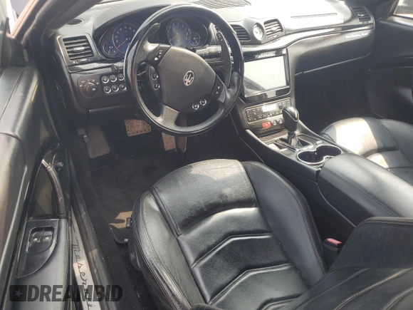 2014 Maserati GranTurismo Sport z VIN ZAM45VLA8E0114481, wystawiony jako Copart lot #58769155 z przebiegiem 45 313 mil mil oraz Szkoda całkowita • Salvage title. Historia ofert i sprzedaży dostępna na DreamBid. Obrazek 8.