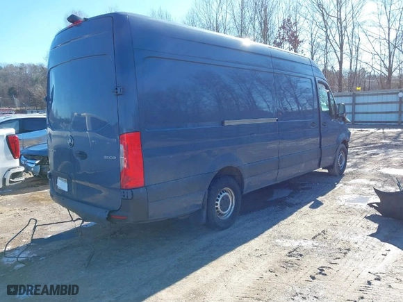 2019 Mercedes-Benz Sprinter Cargo Van with VIN WD4PF1CD1KT012635, listed as a IAAI auction lot 41342333 with 55,357 mi miles. Bid and sale history available at carsss.com. Image 4.