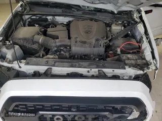 2020 Toyota Tacoma 4WD SR5 with VIN 5TFCZ5AN4LX225172, listed as a Copart auction lot 47934125 with 42,928 mi miles and Salvage Title. Bid and sale history available at carsss.com. Image 13.