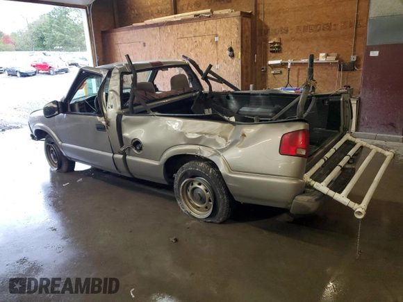 2002 GMC Sonoma SL z VIN 1GTCS145528194662, wystawiony jako Copart lot #72510924 z przebiegiem Nie podano mil oraz Szkody całkowita. Historia ofert i sprzedaży dostępna na DreamBid. Obrazek 2.