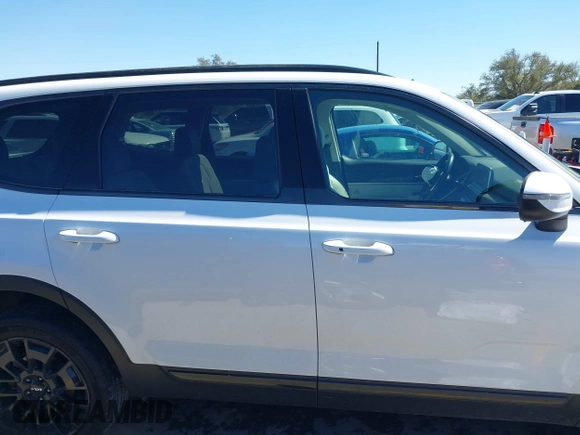 2022 Kia Telluride EX with VIN 5XYP3DHC5NG242215, listed as a IAAI auction lot 41809074 with 41,245 mi miles and . Bid and sale history available at carsss.com. Image 13.