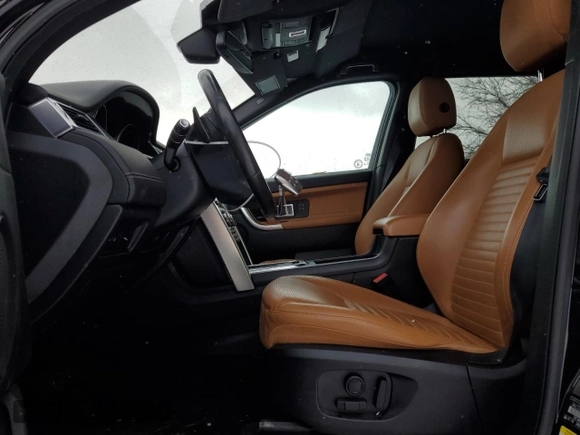 2018 Land Rover Discovery with VIN SALCT2RX8JH743713, listed as a Copart auction lot 83046054 with 113,231 mi miles and Clean Title. Bid and sale history available at DreamBid. Image 7.