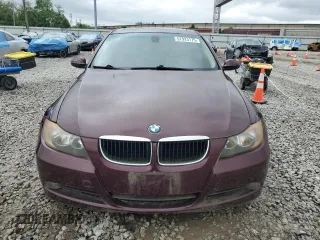 2007 BMW 3 Series 328i z VIN WBAVA33547KX76185, wystawiony jako Copart lot #57923175 z przebiegiem 177 710 mil mil oraz Czysty tytuł • Clean title. Historia ofert i sprzedaży dostępna na DreamBid. Obrazek 5.