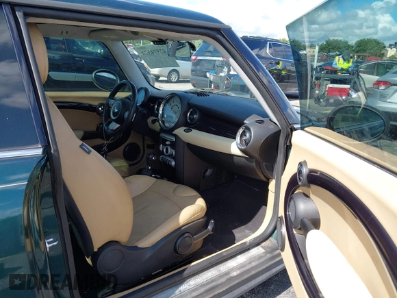 2007 MINI Hardtop S with VIN WMWMF73507TV30183, listed as a IAAI auction lot 42574374 with 90,334 mi miles and . Bid and sale history available at DreamBid. Image 5.