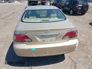 2004 Lexus ES 350 with VIN JTHBA30G345031061, listed as a IAAI auction lot 42003939 with 204,422 mi miles and . Bid and sale history available at DreamBid. Image 16.
