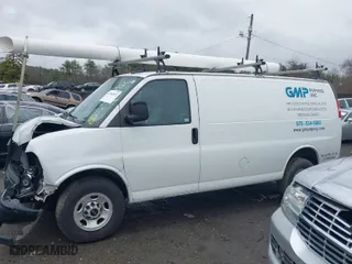 2019 GMC Savana Cargo Van with VIN 1GTW7AFG9K1154896, listed as a IAAI auction lot 41761872 with 183,541 mi miles. Bid and sale history available at carsss.com. Image 14.
