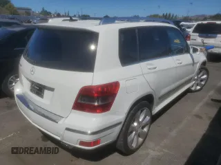 2011 Mercedes-Benz GLK 350 with VIN WDCGG5GB0BF609405, listed as a Copart auction lot 70653754 with 84,937 mi miles and Salvage Title. Bid and sale history available at DreamBid. Image 3.