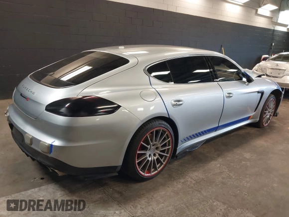 2014 Porsche Panamera 4S Executive with VIN WP0BB2A77EL062088, listed as a IAAI auction lot 41696130 with 105,177 mi miles and . Bid and sale history available at DreamBid. Image 4.