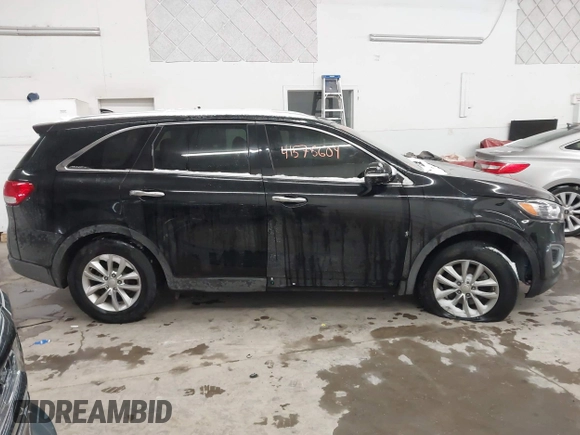 2018 Kia Sorento LX with VIN 5XYPG4A32JG383316, listed as a IAAI auction lot 41578609 with 1 mi miles. Bid and sale history available at carsss.com. Image 13.