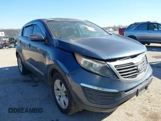 2013 Kia Sportage LX with VIN KNDPB3A2XD7528717, listed as a IAAI auction lot 41803648 with 191,058 mi miles. Bid and sale history available at carsss.com. Image 1.