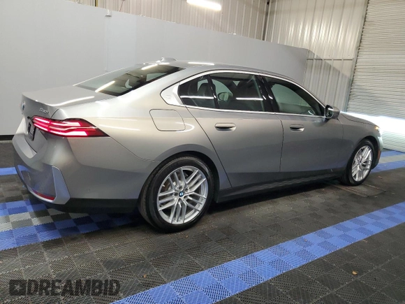 2024 BMW 5 Series 530i with VIN WBA43FJ03RCR71576, listed as a Copart auction lot 71856374 with 18,994 mi miles and Clean Title. Bid and sale history available at carsss.com. Image 3.