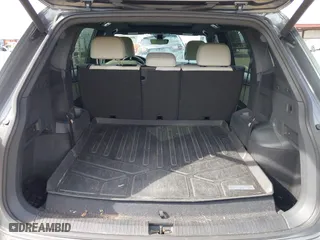 2020 Volkswagen Tiguan SEL Premium R-Line with VIN 3VV4B7AX2LM150484, listed as a IAAI auction lot 40675784 with 37,757 mi miles. Bid and sale history available at carsss.com. Image 17.