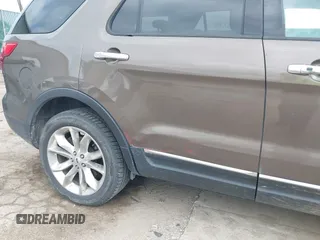 2015 Ford Explorer Limited z VIN 1FM5K8F83FGA32562, wystawiony jako IAAI lot #42223284 z przebiegiem 213 061 mil mil oraz . Historia ofert i sprzedaży dostępna na DreamBid. Obrazek 6.