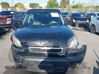 2010 Kia Soul + with VIN KNDJT2A26A7140621, listed as a IAAI auction lot 42001647 with 52,780 mi miles. Bid and sale history available at carsss.com. Image 12.