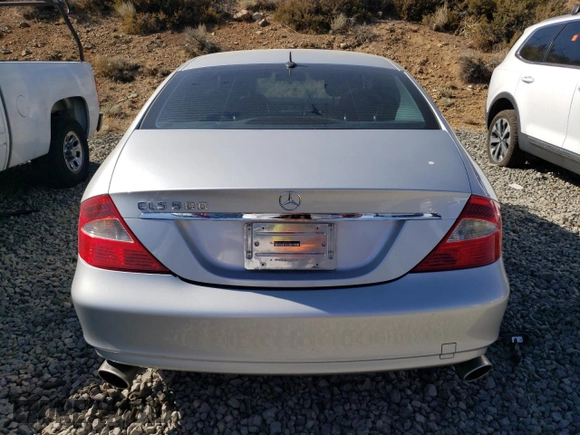 2006 Mercedes-Benz CLS-Class with VIN WDDDJ75X16A073061, listed as a Copart auction lot 75658154 with 107,689 mi miles and Salvage Title. Bid and sale history available at carsss.com. Image 6.