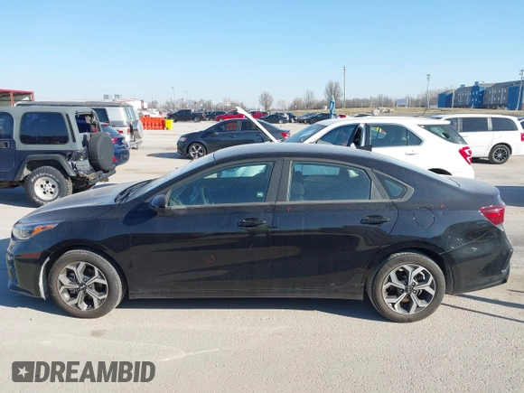 2021 Kia Forte LXS z VIN 3KPF24AD5ME366546, wystawiony jako IAAI lot #41762839 z przebiegiem 23 376 mil mil oraz . Historia ofert i sprzedaży dostępna na DreamBid. Obrazek 14.