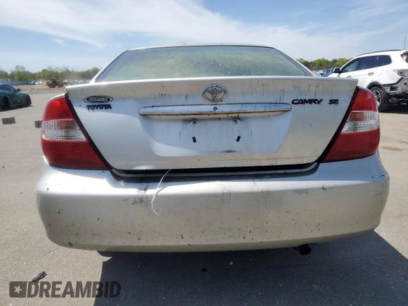 2004 Toyota Camry LE z VIN JTDBE32K740250691, wystawiony jako Copart lot #55793225 z przebiegiem Nie podano mil oraz Szkoda całkowita • Salvage title. Historia ofert i sprzedaży dostępna na DreamBid. Obrazek 6.