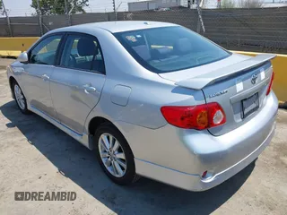 2010 Toyota Corolla z VIN 2T1BU4EE3AC500511, wystawiony jako IAAI lot #42731216 z przebiegiem 143 255 mil mil oraz . Historia ofert i sprzedaży dostępna na DreamBid. Obrazek 3.